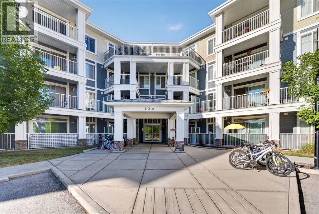313, 130 AUBURN MEADOWS View SE