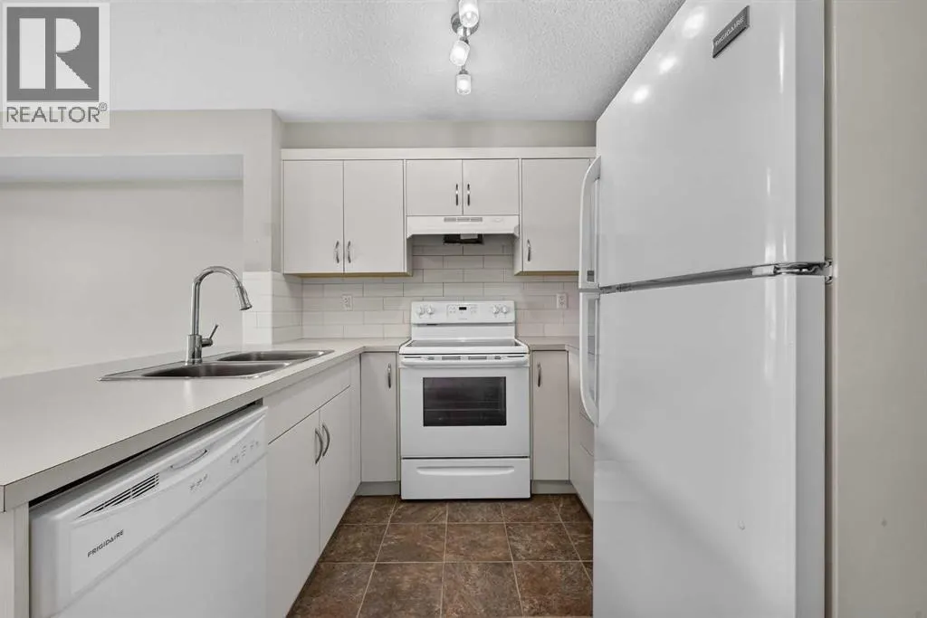 313, 130 AUBURN MEADOWS View SE