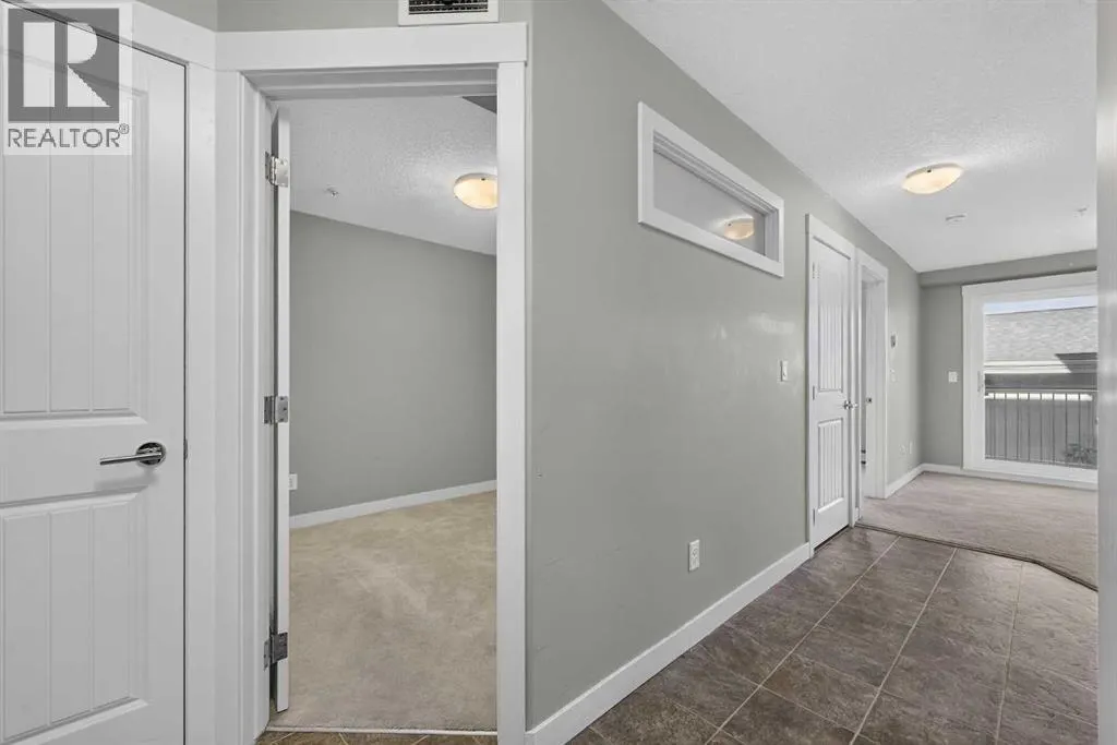 313, 130 AUBURN MEADOWS View SE