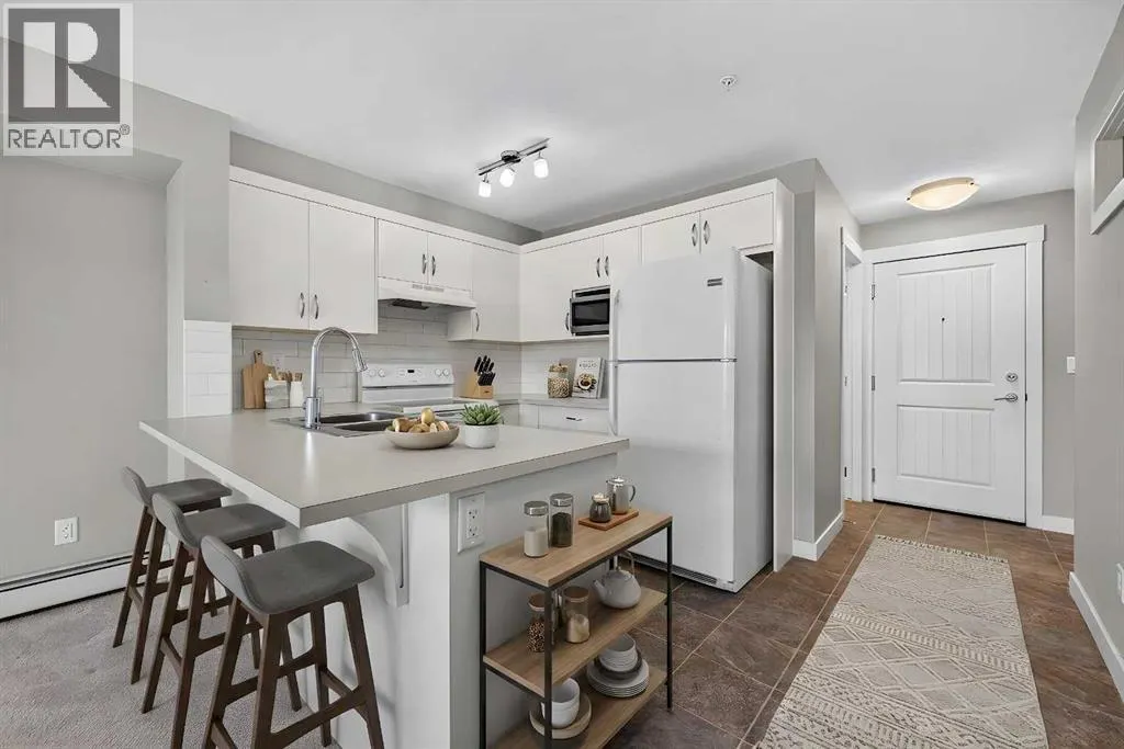 313, 130 AUBURN MEADOWS View SE