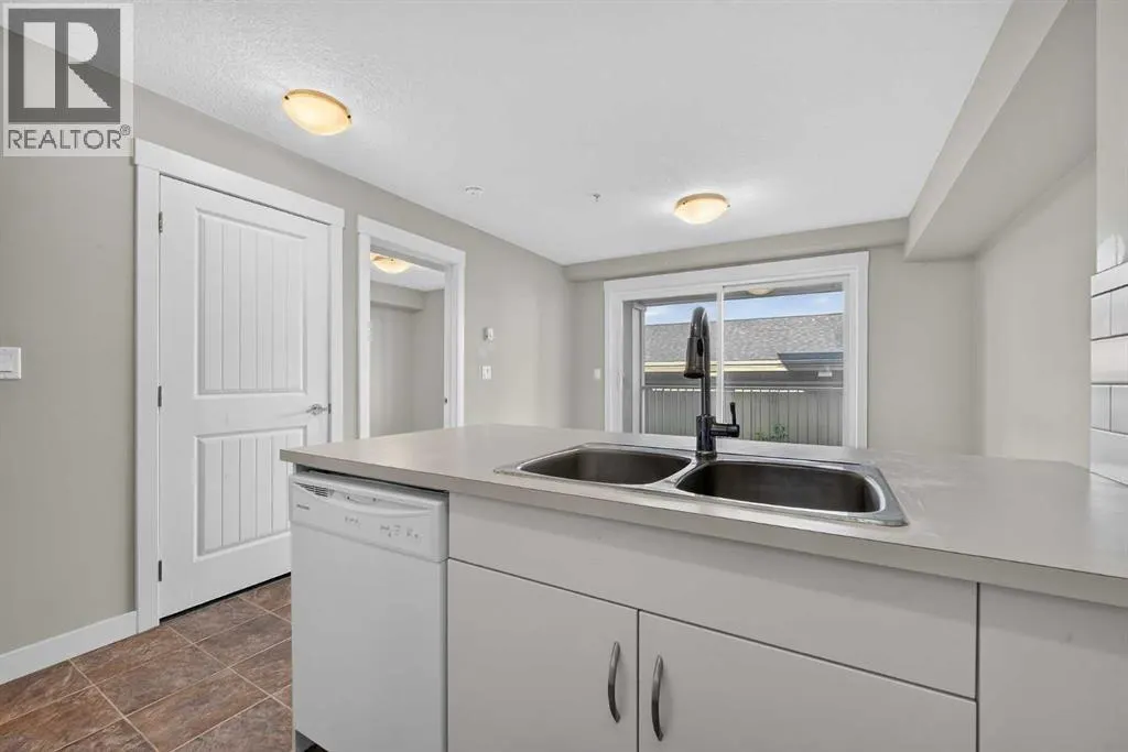 313, 130 AUBURN MEADOWS View SE