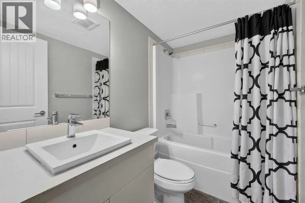 313, 130 AUBURN MEADOWS View SE