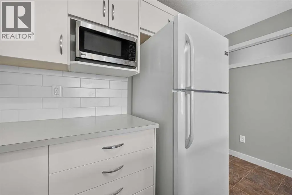 313, 130 AUBURN MEADOWS View SE