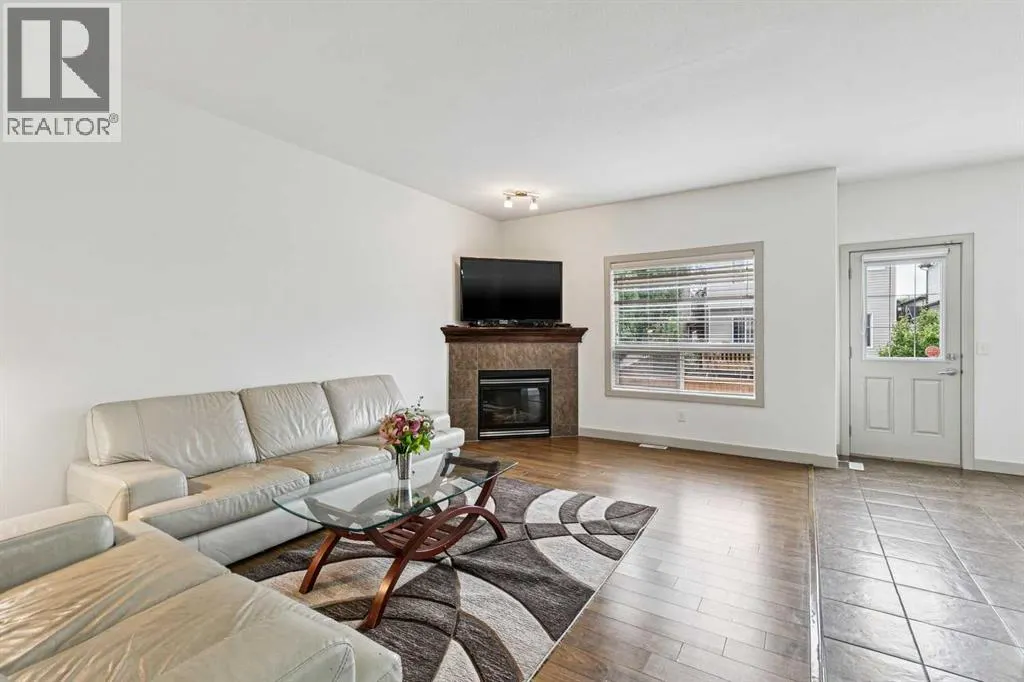 67 Everwoods Park SW