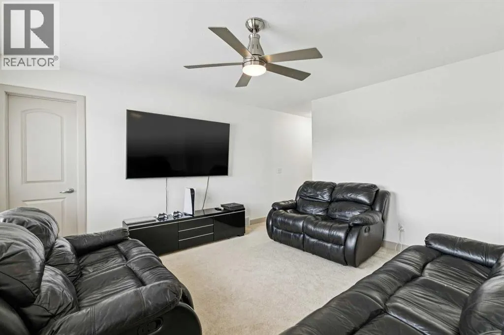 67 Everwoods Park SW
