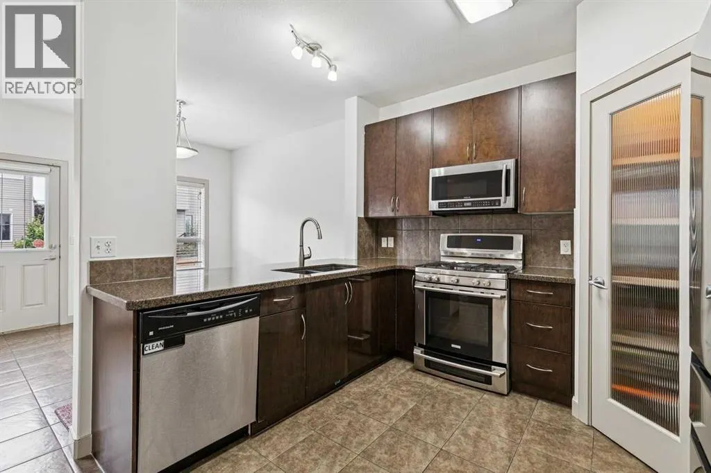 67 Everwoods Park SW
