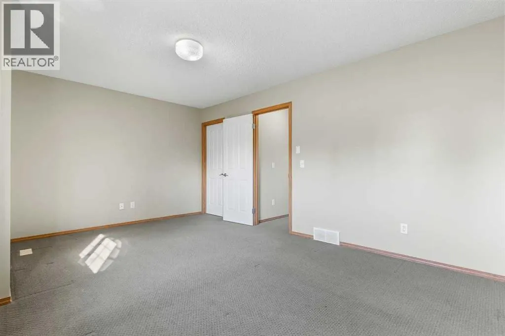 51 Eversyde Court SW