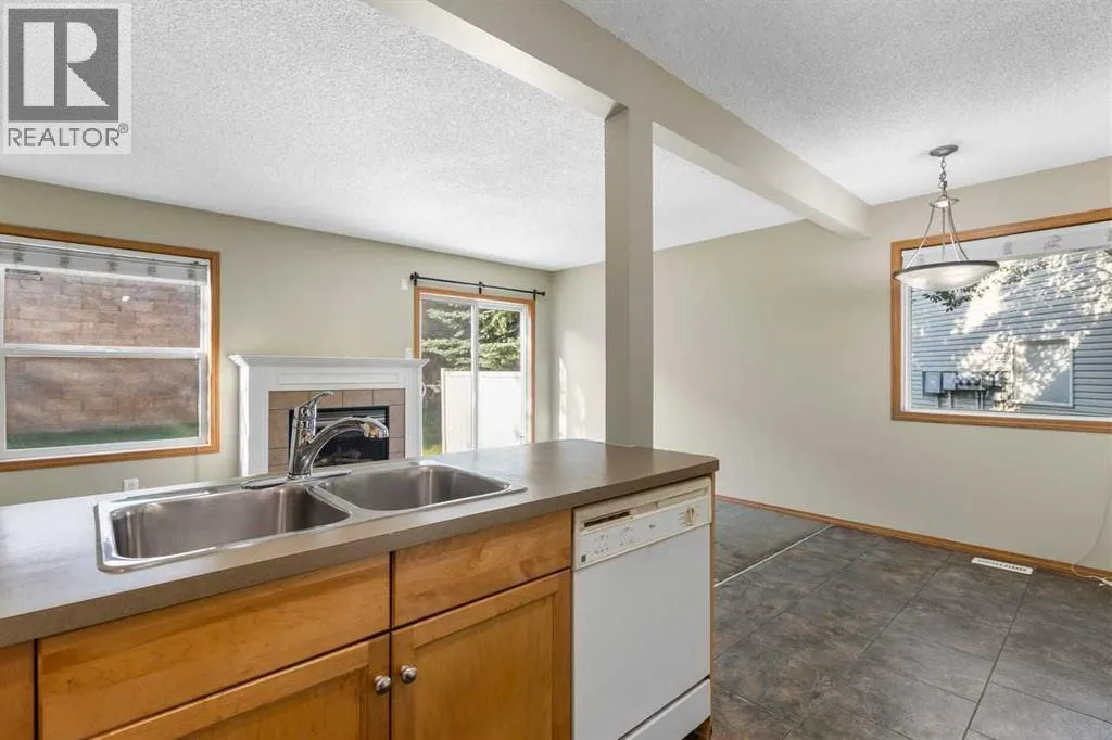 51 Eversyde Court SW