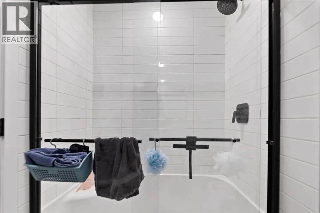 310, 3932 University Avenue NW