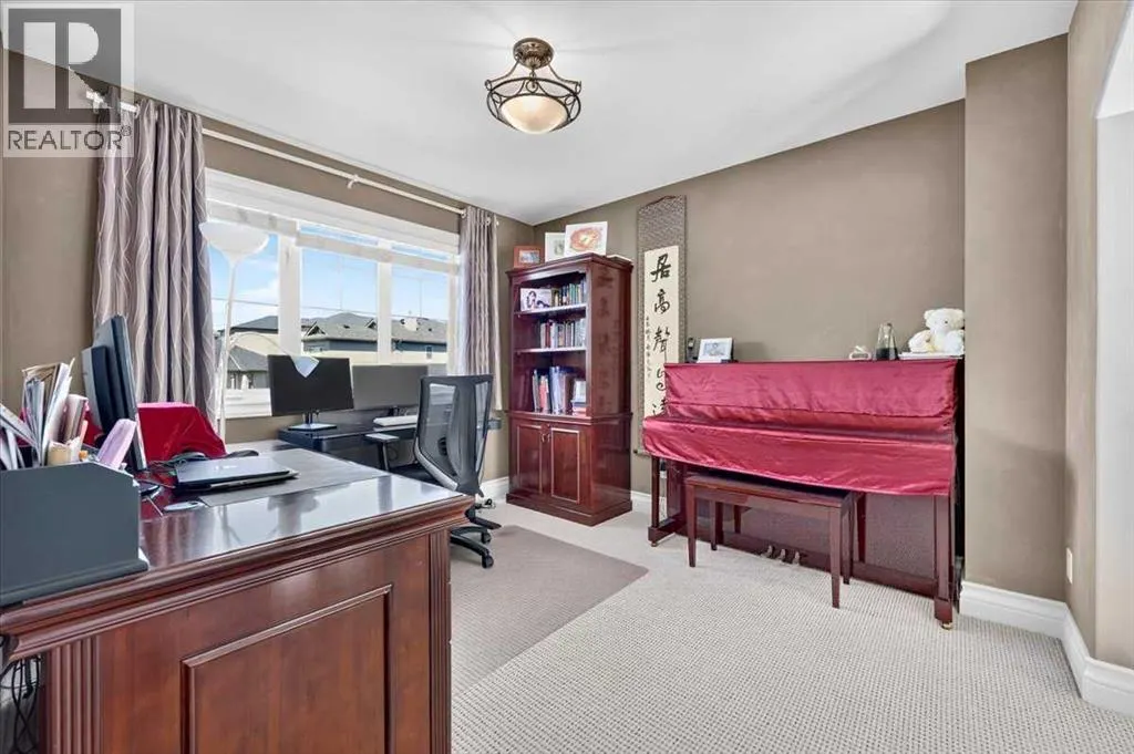 234 Elmont Bay SW
