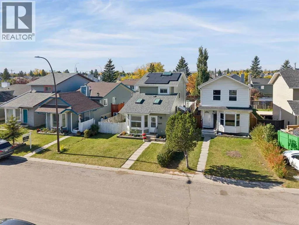 76 Martindale Close NE