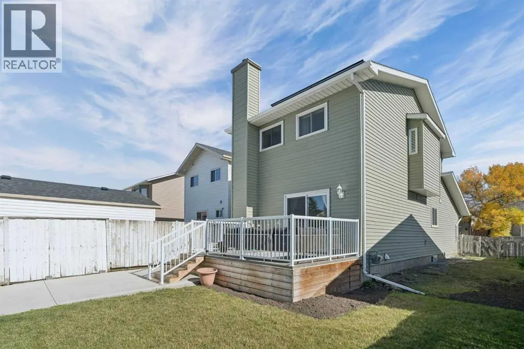 76 Martindale Close NE