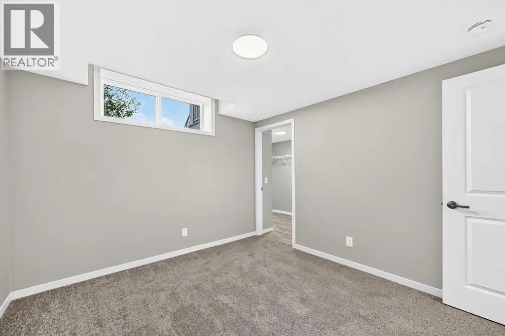 1302 Mahogany Boulevard SE