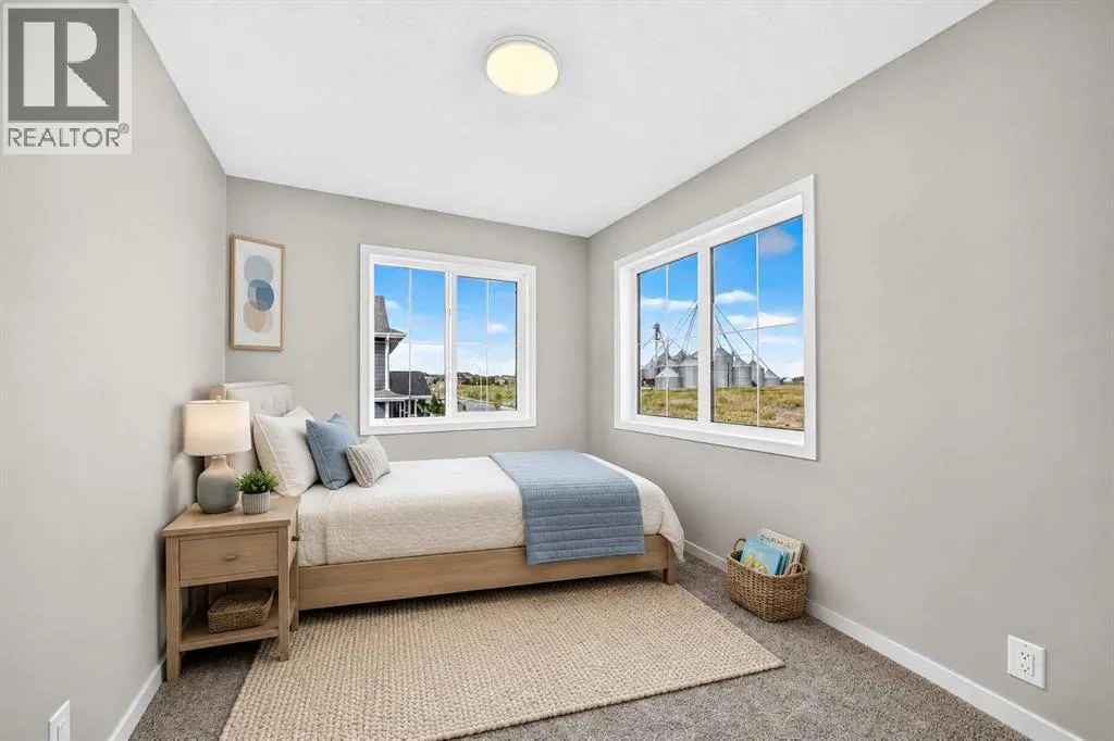 1302 Mahogany Boulevard SE