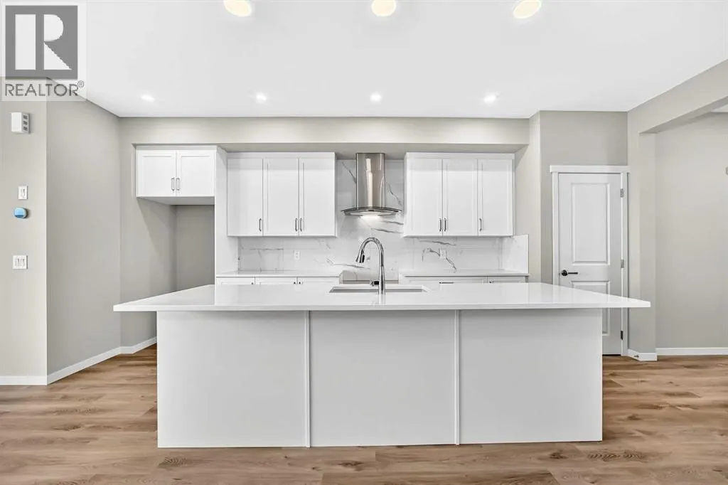 1302 Mahogany Boulevard SE