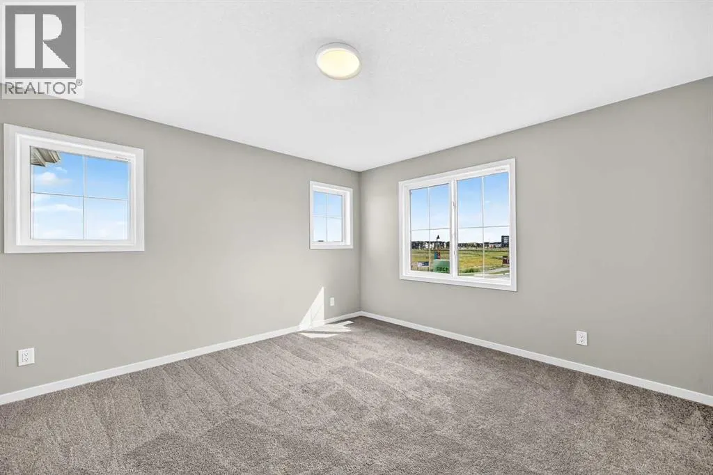 1302 Mahogany Boulevard SE