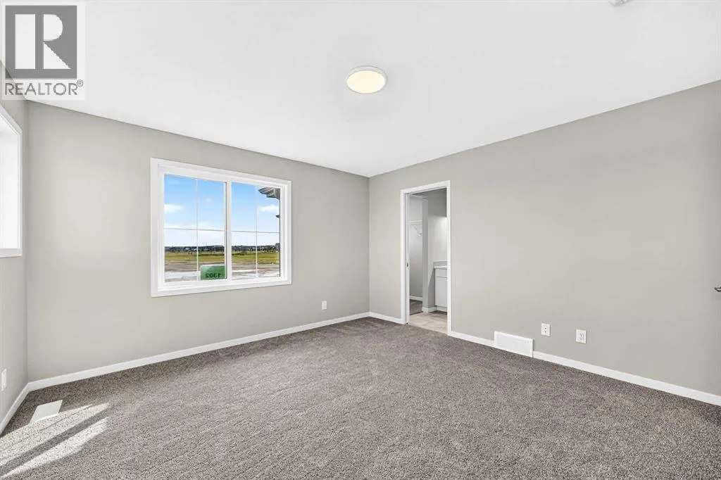 1302 Mahogany Boulevard SE