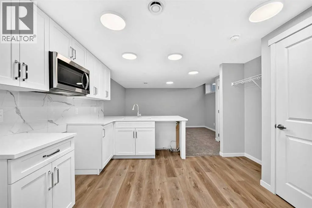 1302 Mahogany Boulevard SE