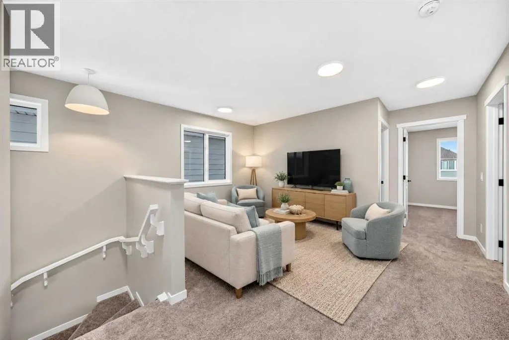 72 Mercado Road SE