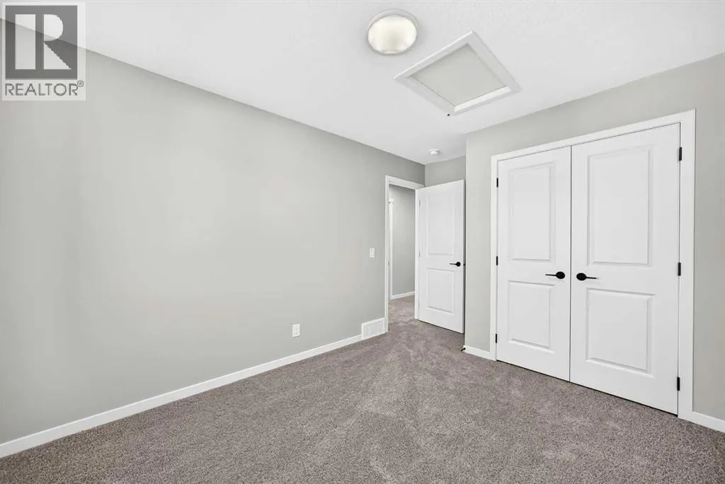 72 Mercado Road SE