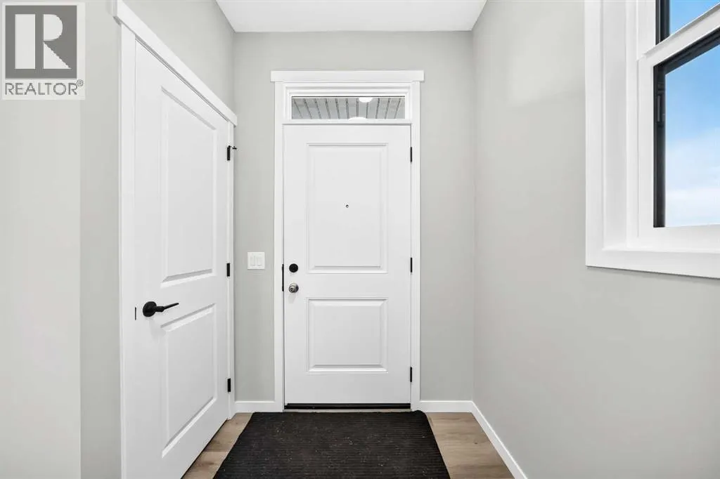 72 Mercado Road SE