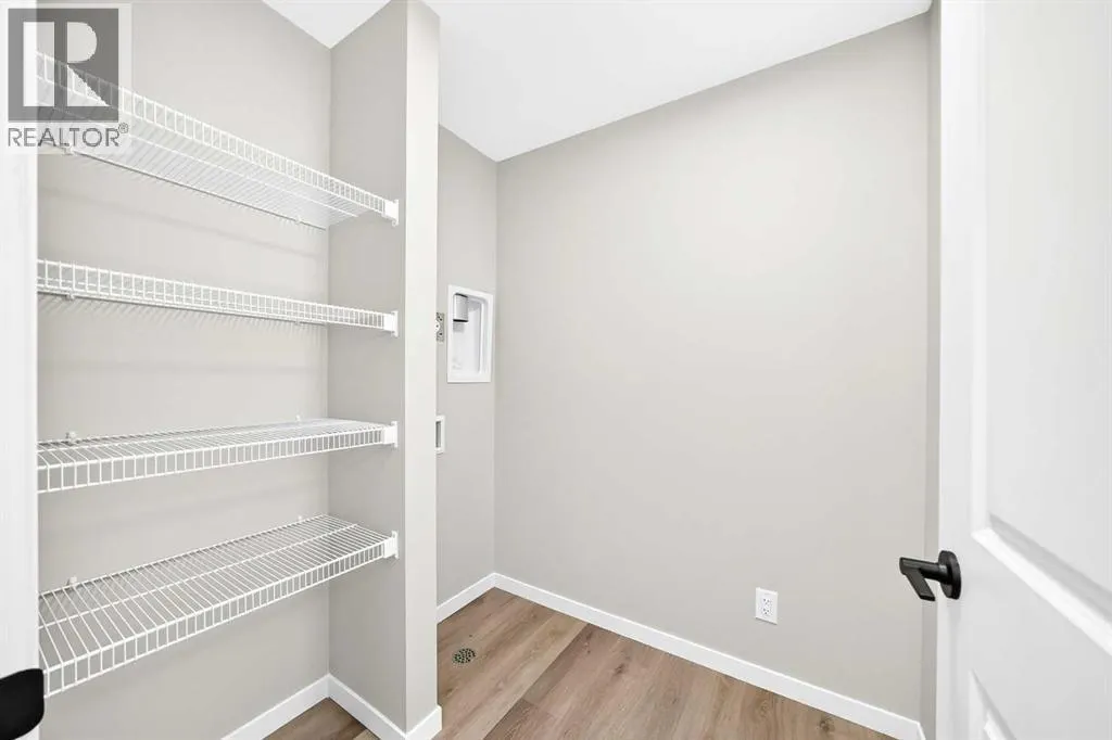 72 Mercado Road SE