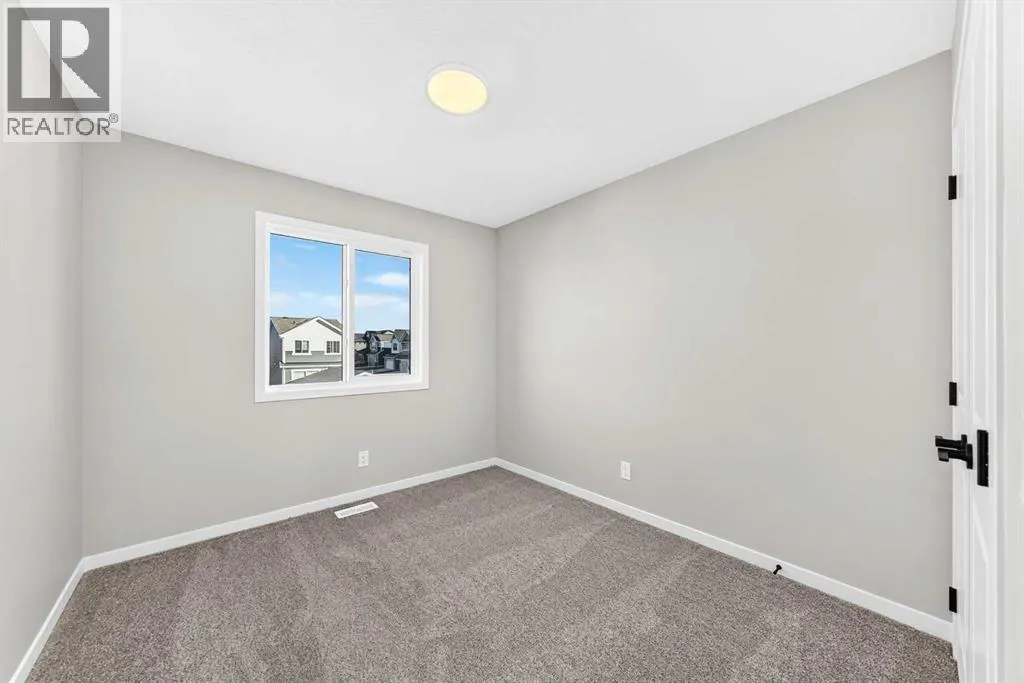 72 Mercado Road SE