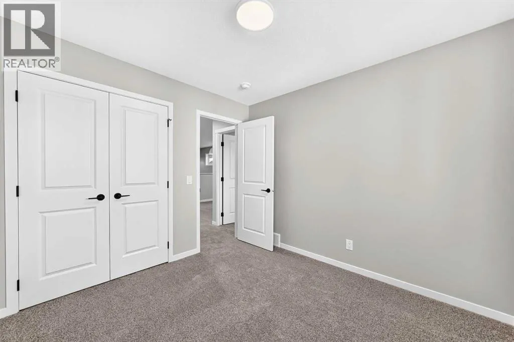 72 Mercado Road SE