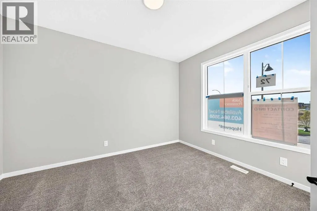 72 Mercado Road SE