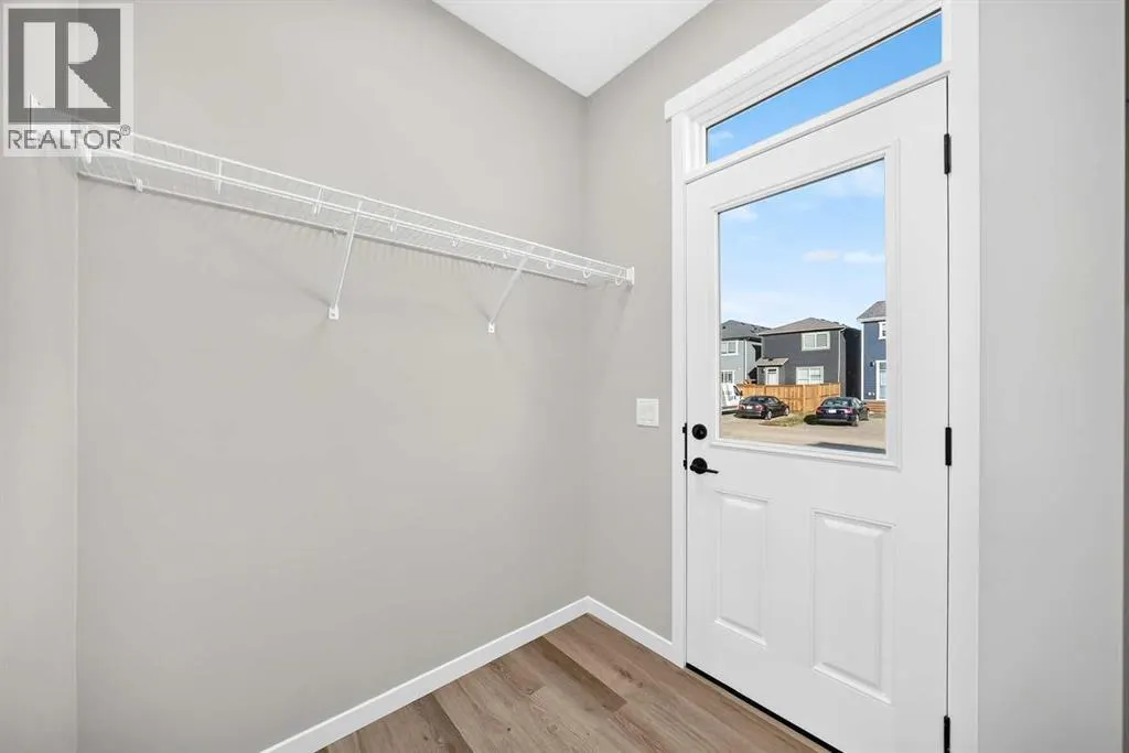 72 Mercado Road SE
