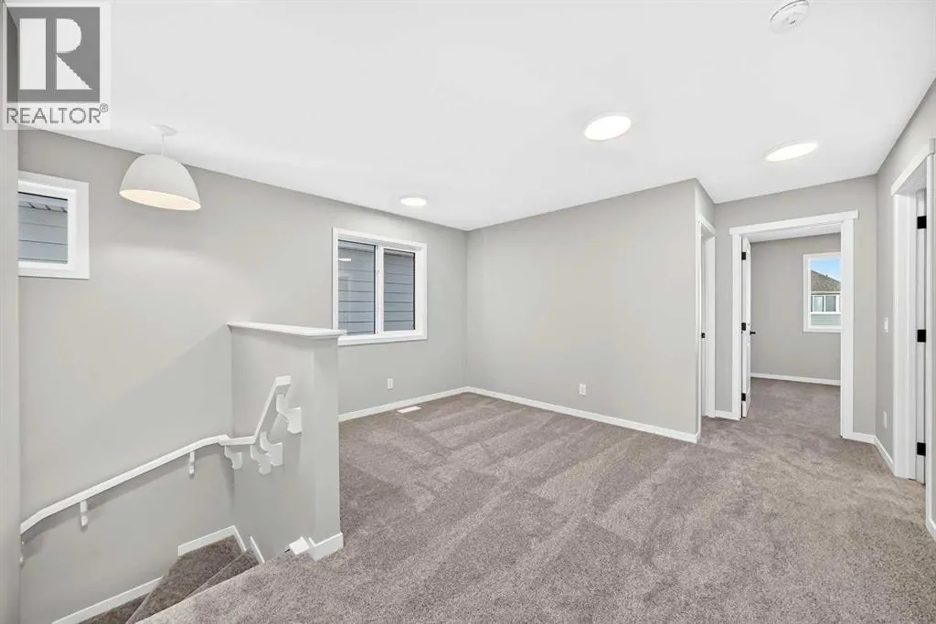 72 Mercado Road SE