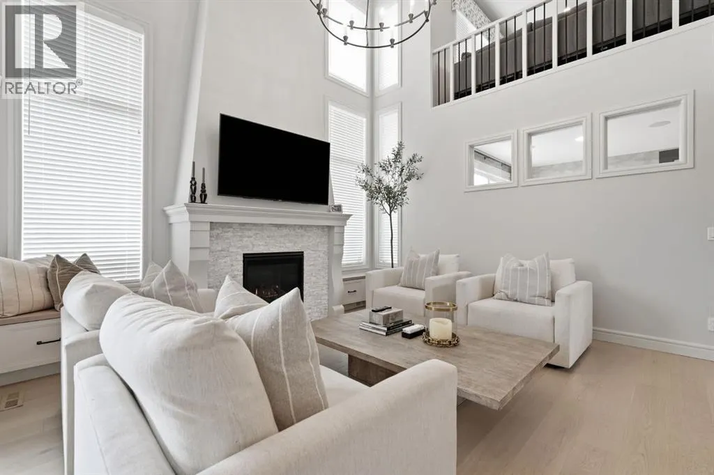 10 Legacy Woods Crescent SE