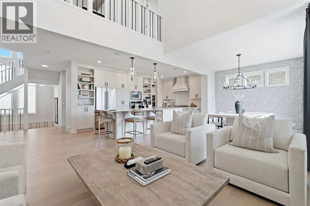 10 Legacy Woods Crescent SE