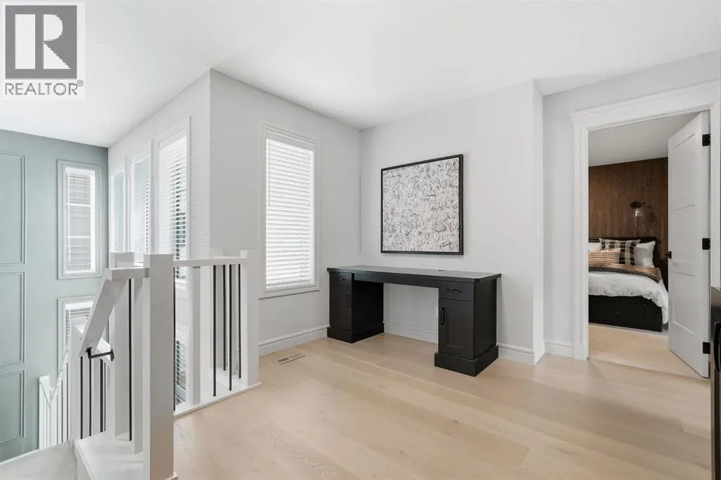 10 Legacy Woods Crescent SE
