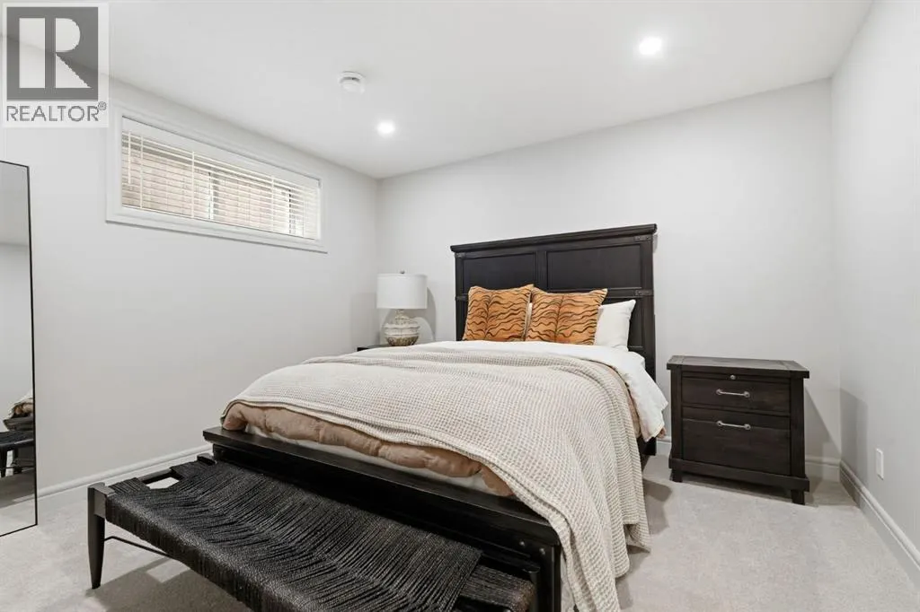 10 Legacy Woods Crescent SE