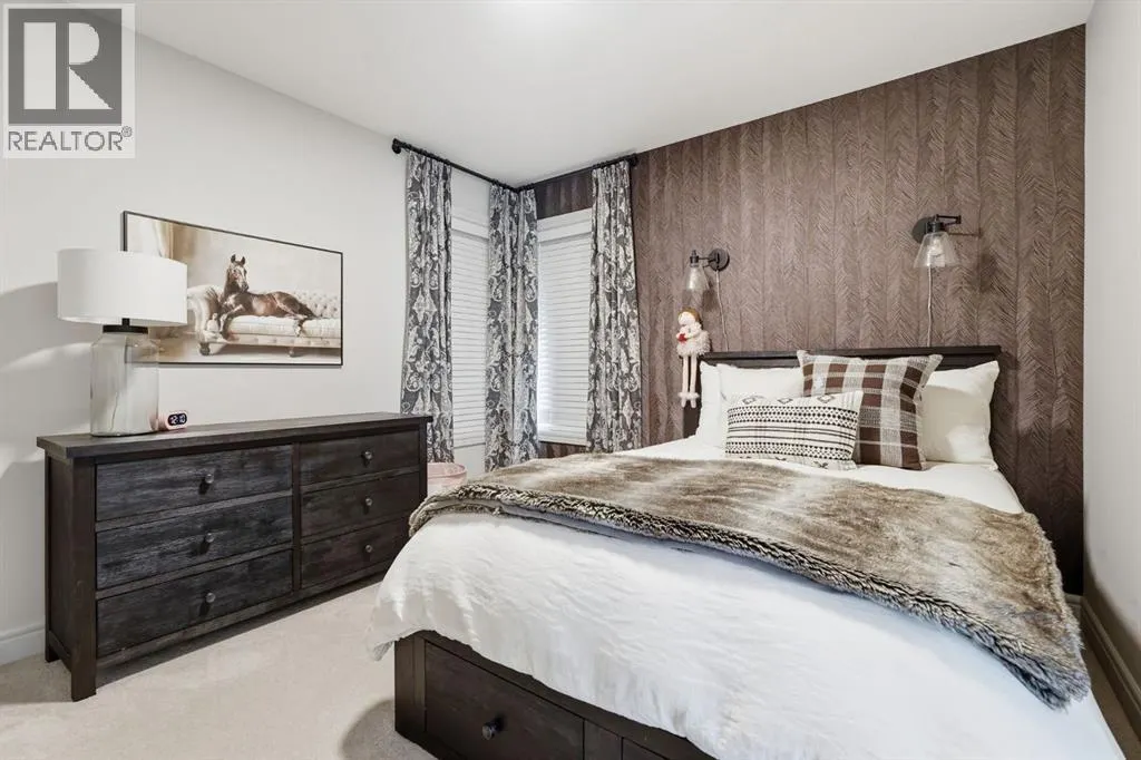 10 Legacy Woods Crescent SE