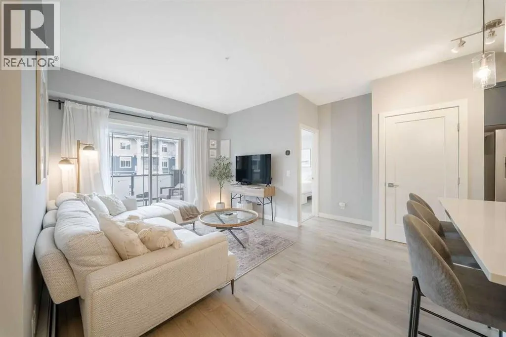 305, 100 Auburn Meadows Manor SE