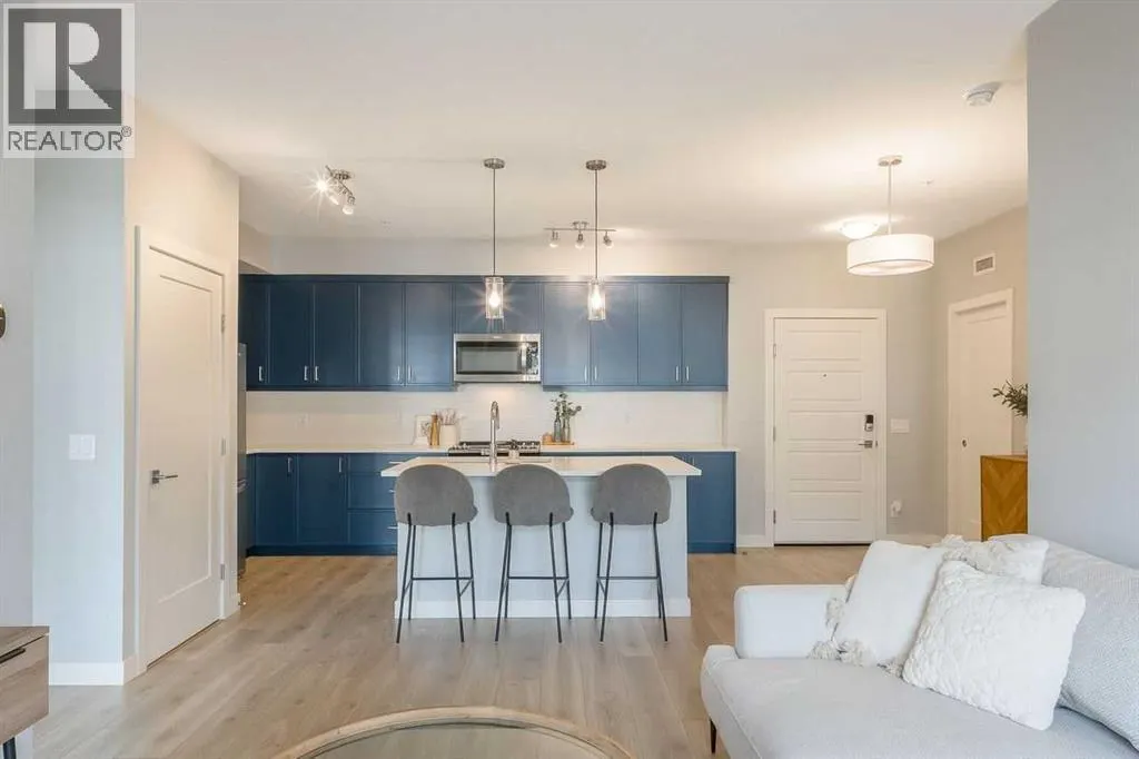 305, 100 Auburn Meadows Manor SE