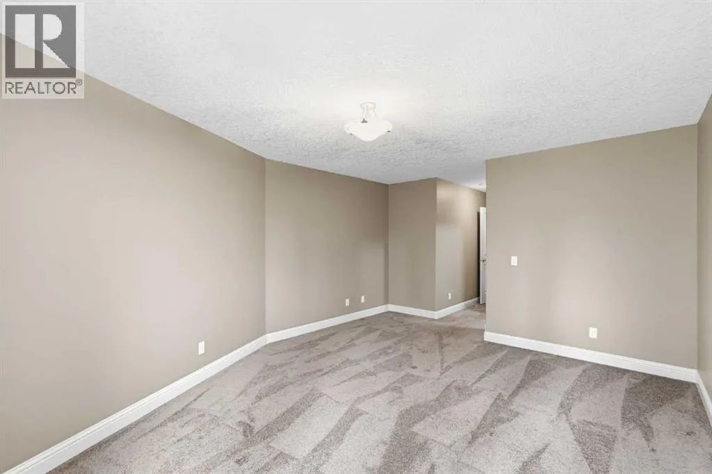 242 Cranleigh Place SE