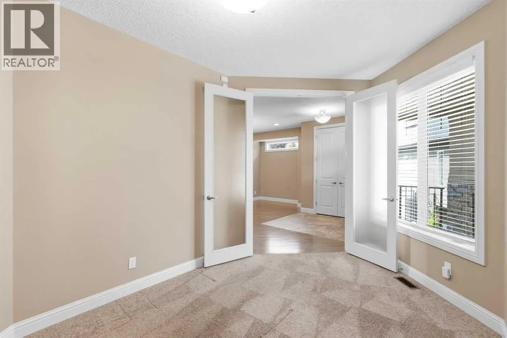 242 Cranleigh Place SE