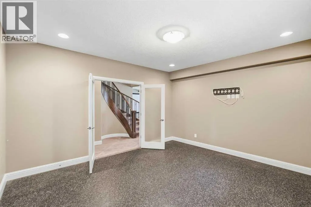 242 Cranleigh Place SE