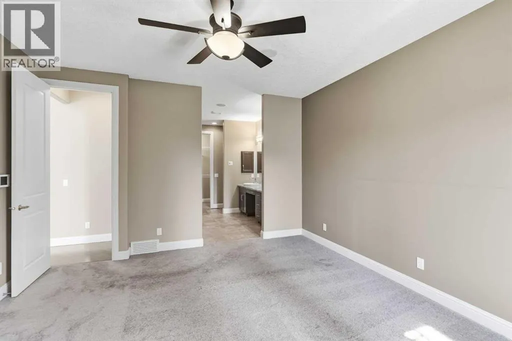 242 Cranleigh Place SE