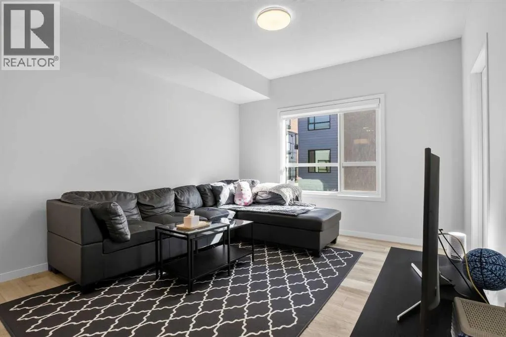 110, 42 Cranbrook Gardens SE