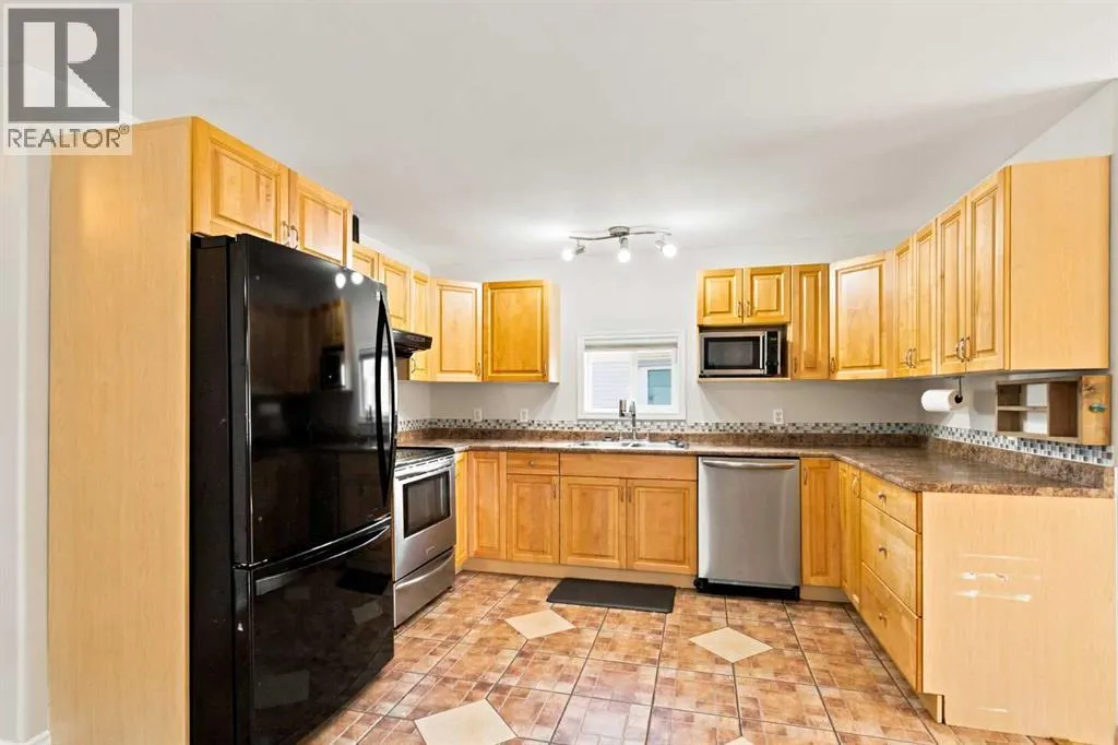 108 Grecian Place