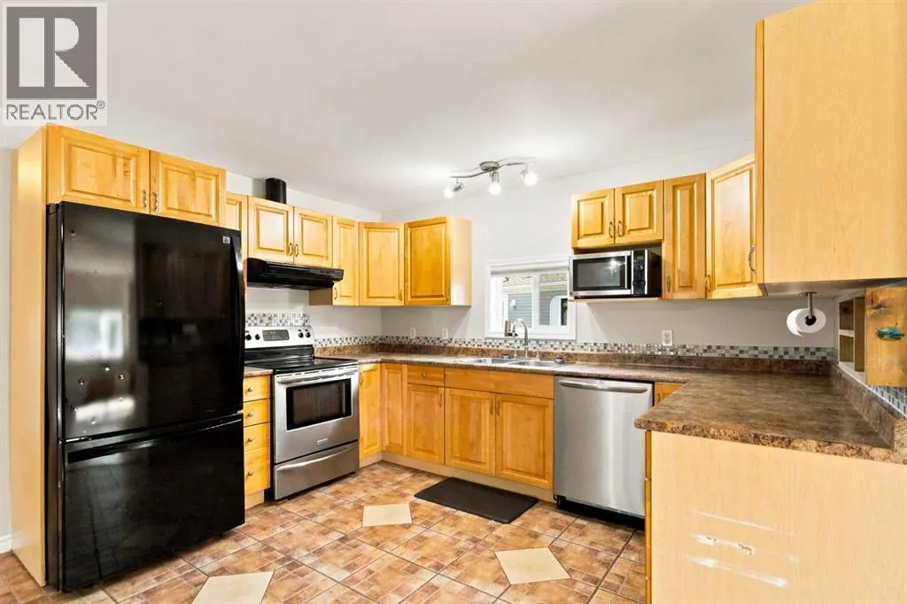 108 Grecian Place