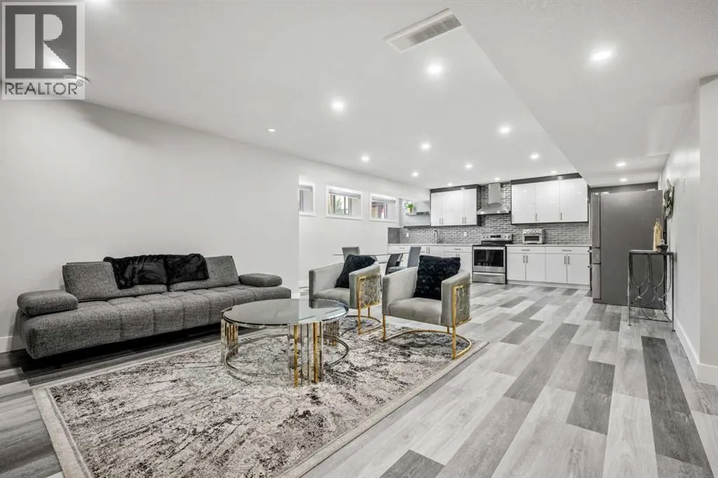 291 Legacy Mount SE