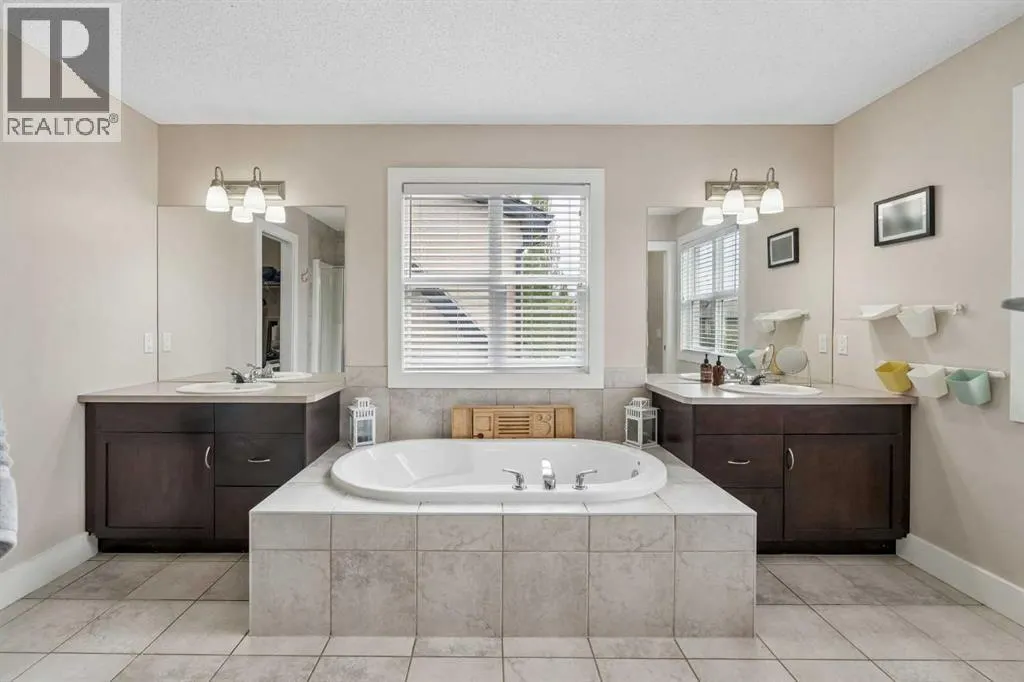 45 Mahogany Terrace SE
