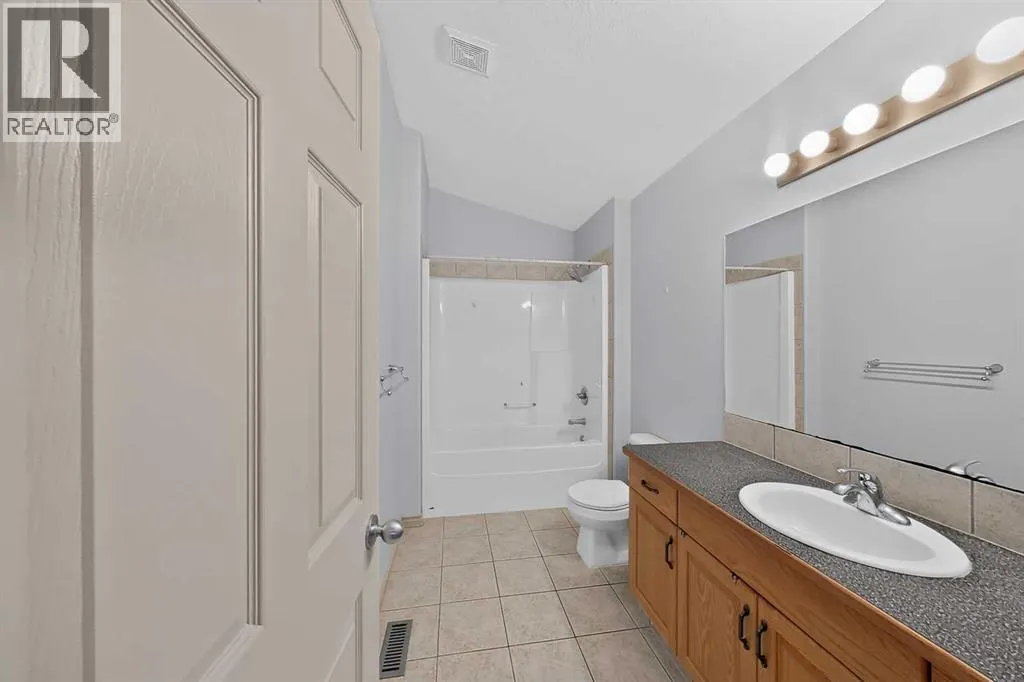 36 Kodiak Boulevard N