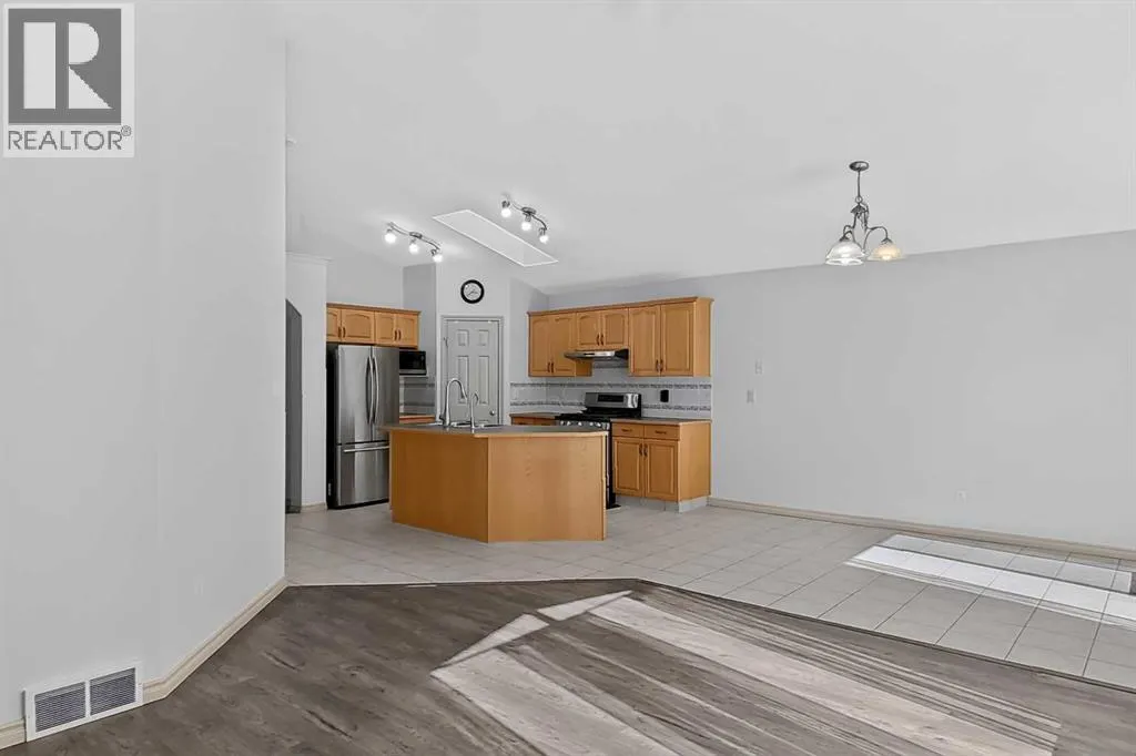 36 Kodiak Boulevard N