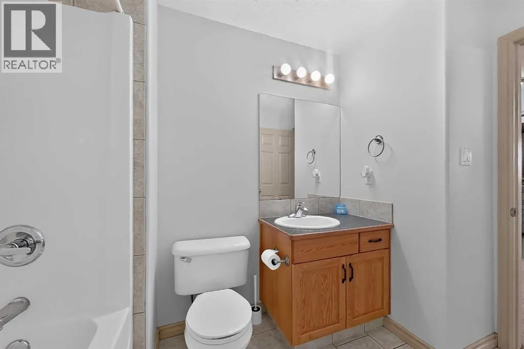 36 Kodiak Boulevard N